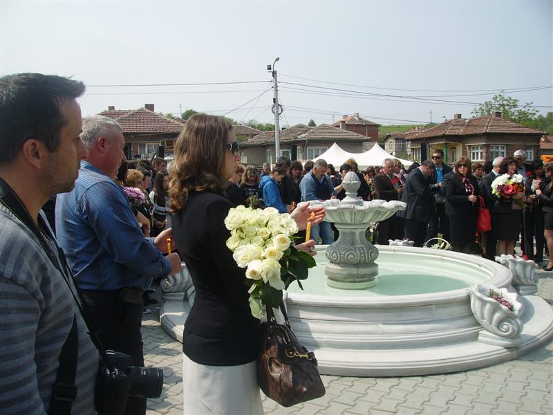 Осветиха паметника на жертвите на „Черния Великден“